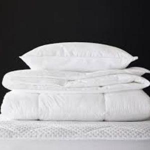 NWOT-POTTERYBARN HYDROCOOL ULTRA PLUSH INSERT